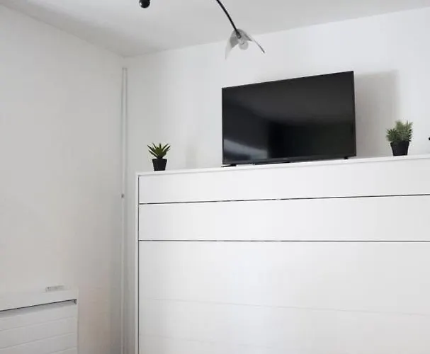 Le Celeste: Hypercentre, Quiet And Parking Poitiers